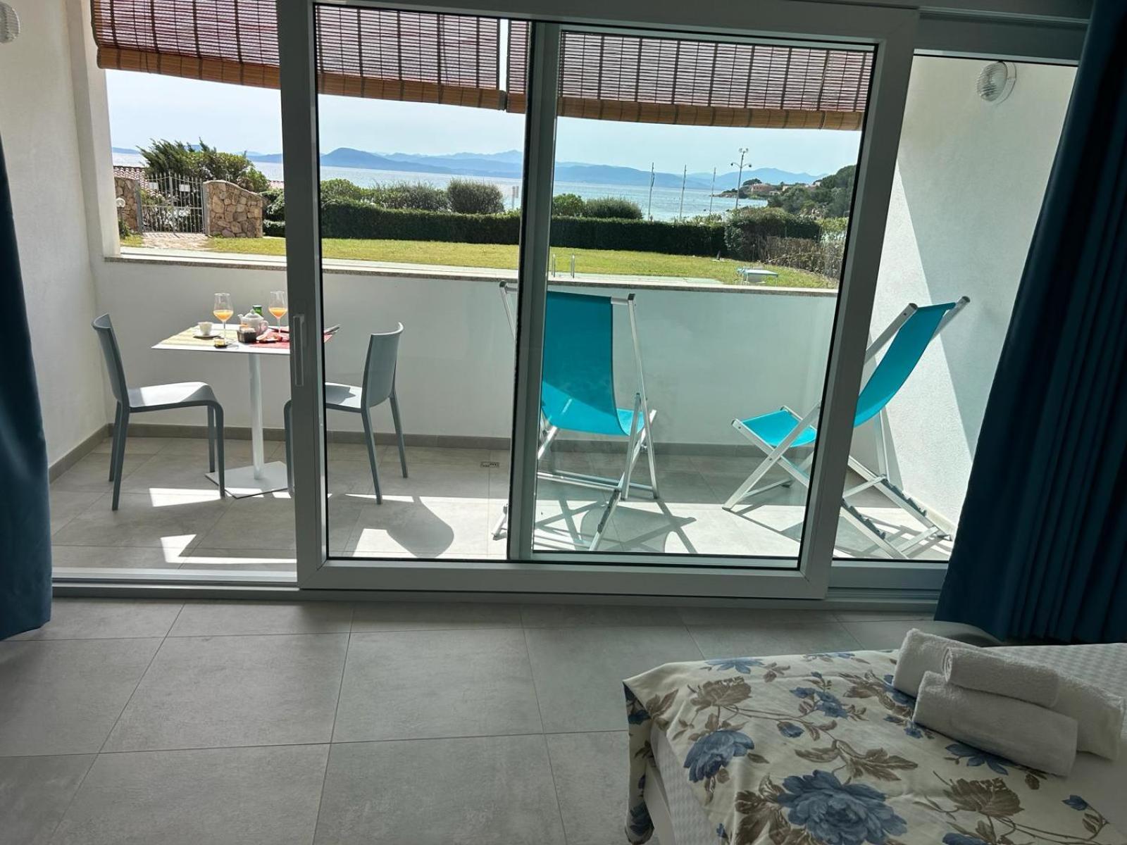 Rooms, Affittacamere Maksim Golfo Aranci Exterior foto