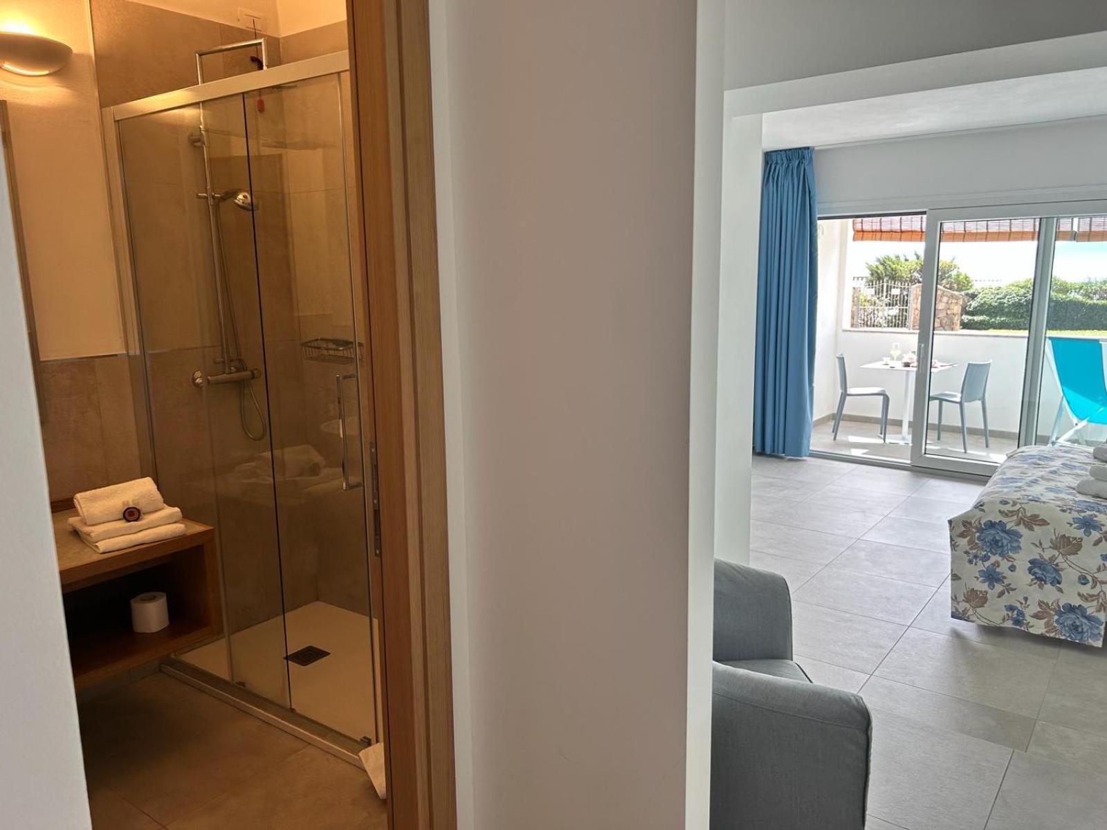 Rooms, Affittacamere Maksim Golfo Aranci Exterior foto