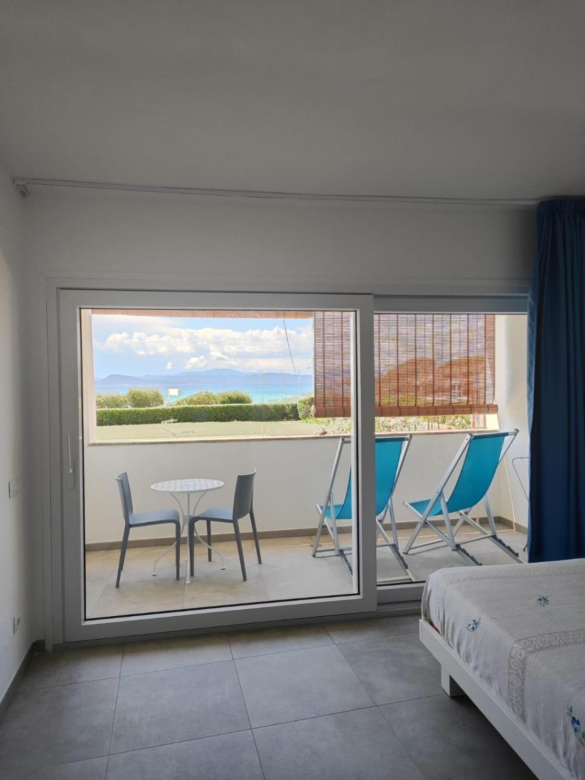 Rooms, Affittacamere Maksim Golfo Aranci Exterior foto