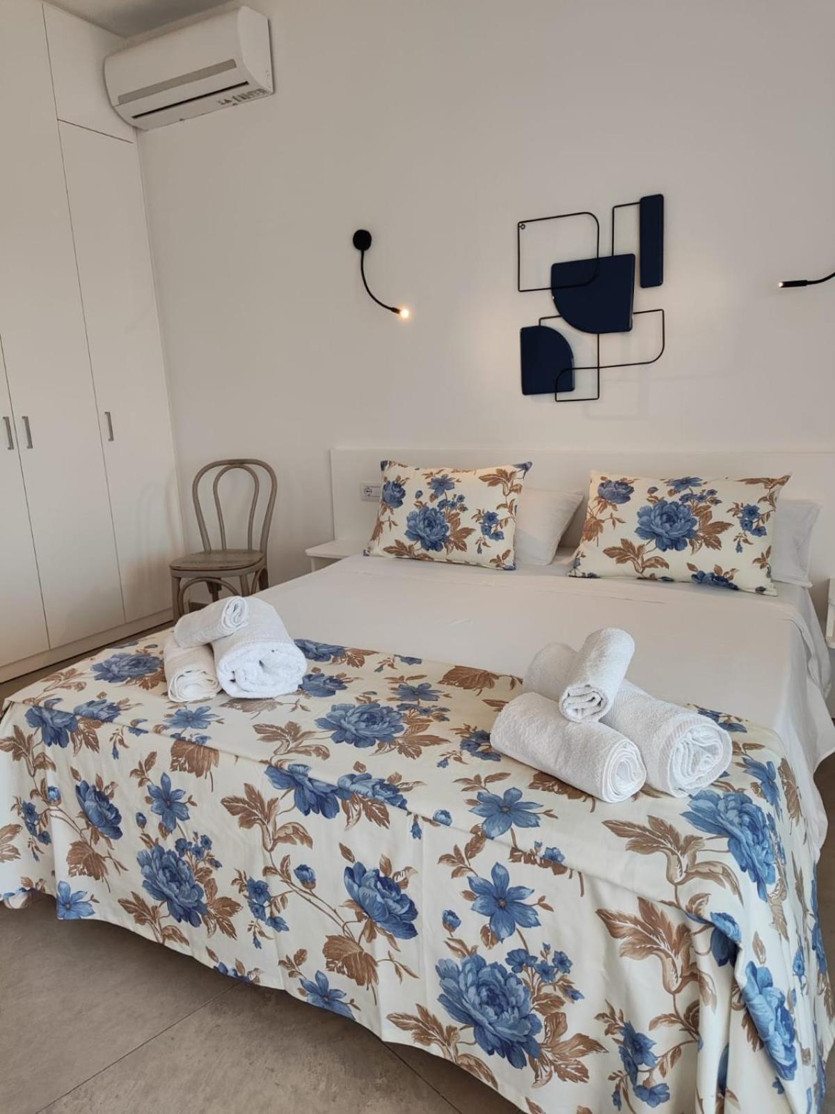 Rooms, Affittacamere Maksim Golfo Aranci Exterior foto