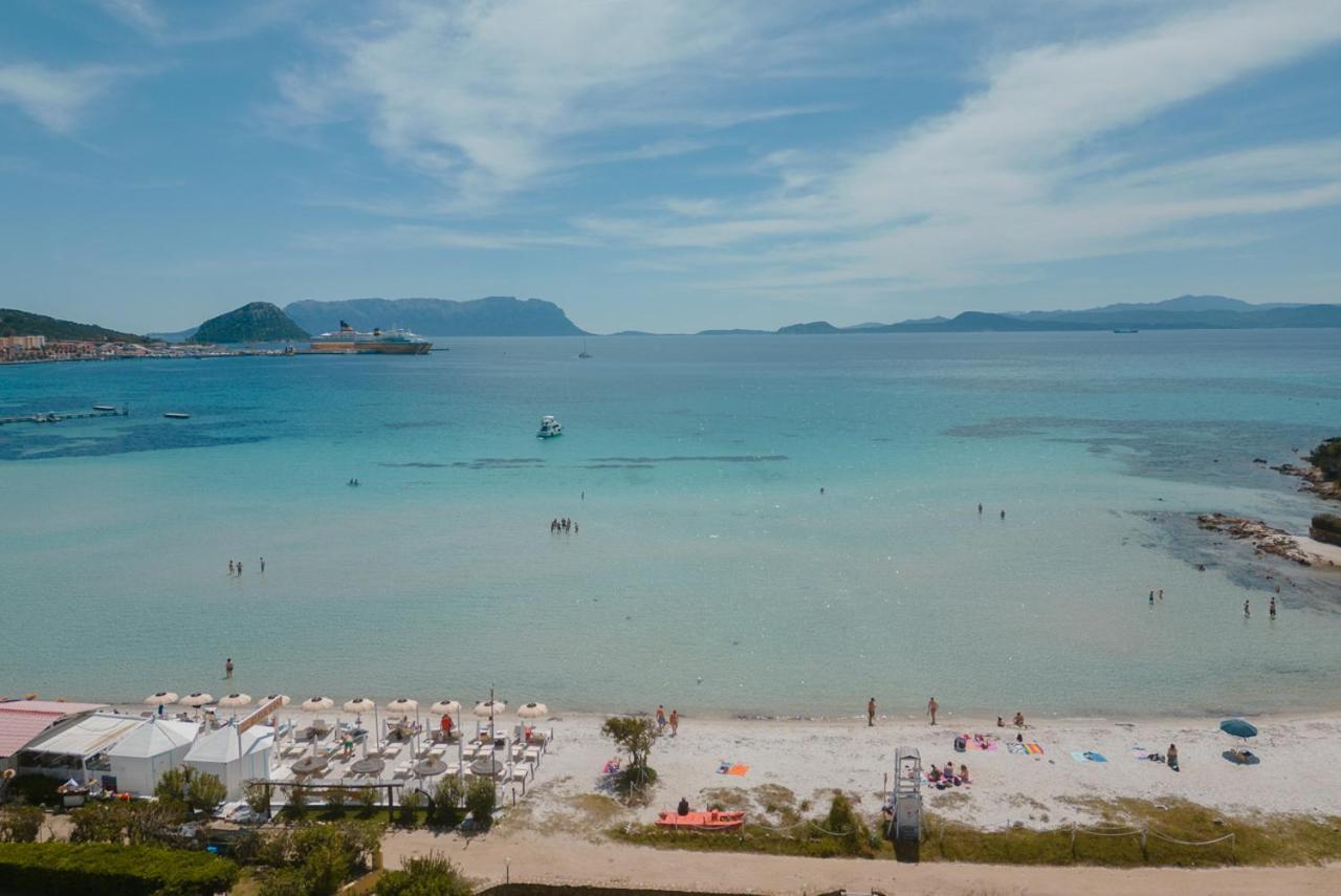 Rooms, Affittacamere Maksim Golfo Aranci Exterior foto
