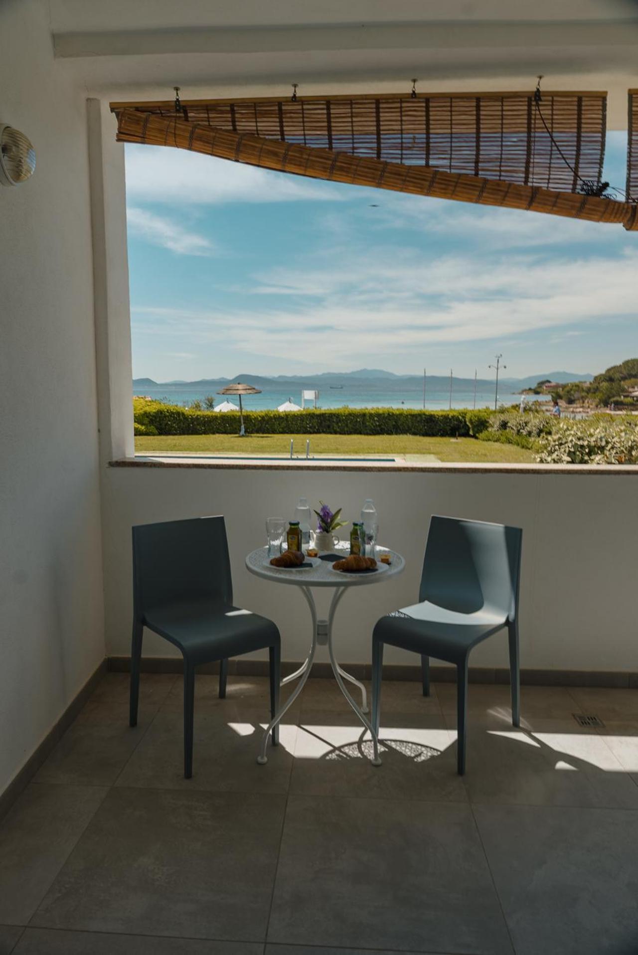 Rooms, Affittacamere Maksim Golfo Aranci Exterior foto