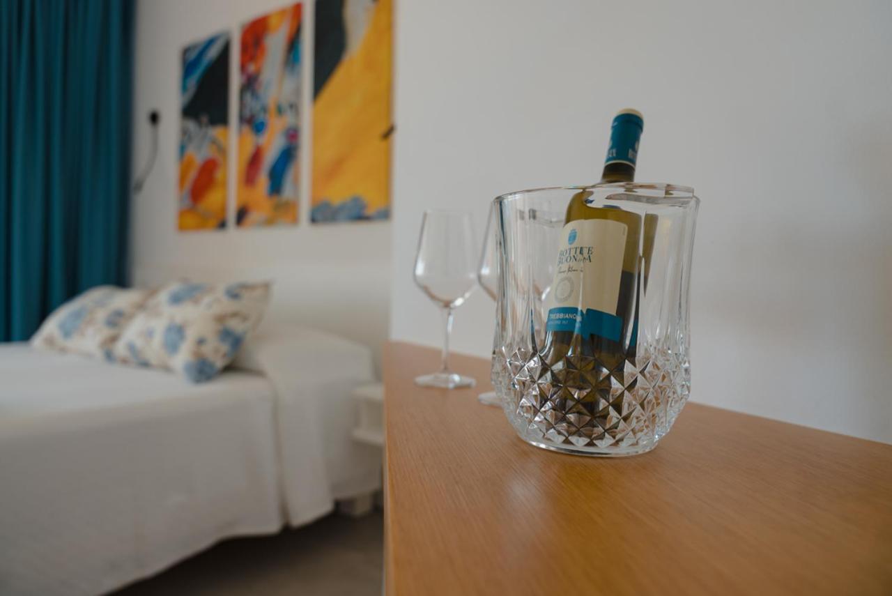 Rooms, Affittacamere Maksim Golfo Aranci Exterior foto